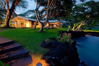 OCEAN FRONT PRIVATE RESIDENCE AT KEAUHOU BAY WITH POOL & PRIVATE DOCK