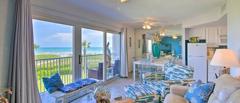 South Padre Island Vacation Rental Resort Condo | 2BR | 1.5BA | 833 Sq Ft