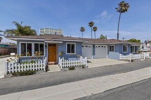 Easy beach lane living and entrance steps to the beach.   