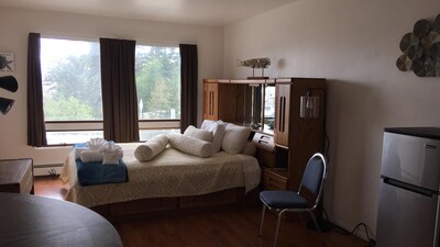 Suite View at Auke Bay - Almost Waterfront Offering 15% OFF ON TOURS! 