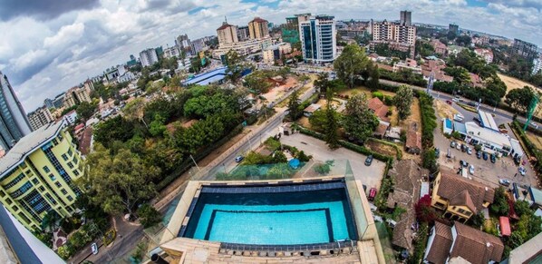 Utomhuspool