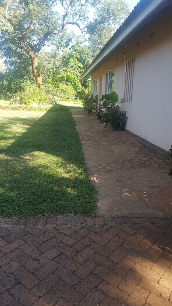 Tinotenda Cottage Entrance 