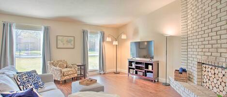 Plano Vacation Rental | 3BR | 2BA | 1,500 Sq Ft | Step-Free Access