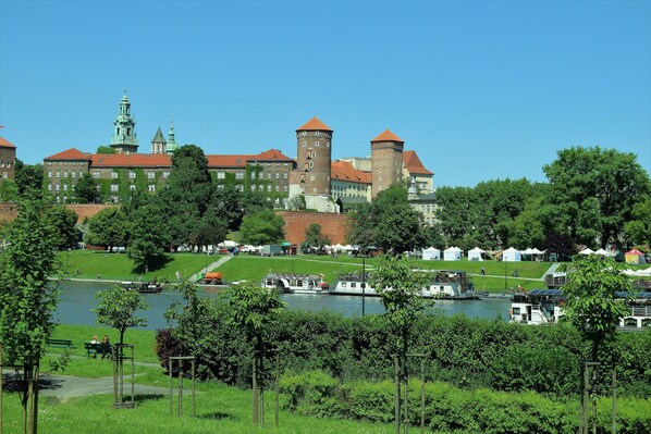 Wawel Castle, our apartment is in the building just on the right side. 