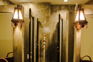 Saver Single Private Room In Silom area
