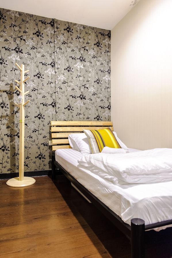 Saver Single Private Room In Silom area