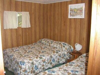 Lake Temagami Cottage Rentals - Cottage #8 - Parkdale