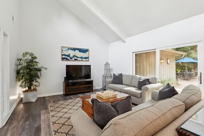 Formal Living Room at 10 Battery Road