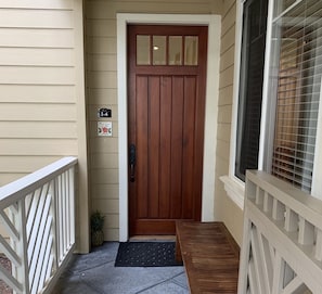 Ground floor entrance to Fairway Villas Waikoloa I-4