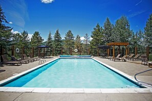 Large pool & hot tub area