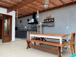 Outdoor dining
