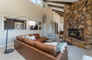 Living Room, Indoors, Room, Couch, Furniture