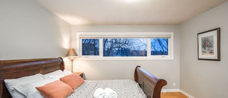 master ensuite bedroom
