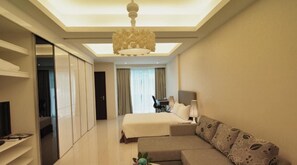 Damas Suites' Studio Deluxe Apartment