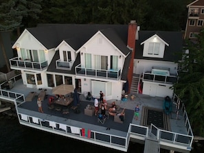 1800 sq ft main deck