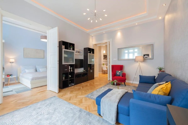 Spacious living room