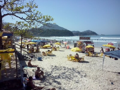 Aconchegante  apartamento a 150 mtrs da Praia Grande. 