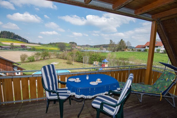 zZDEAKTIV_Ferienwohnung Seeblick, 60 qm, Balkon, 2 Schlafzimmer, max. 5 Personen-Balkon