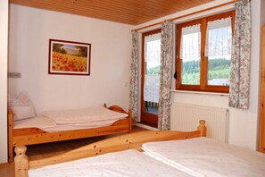 zZDEAKTIV_Ferienwohnung Seeblick, 60 qm, Balkon, 2 Schlafzimmer, max. 5 Personen-Schlafzimmer 1