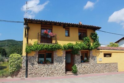 Casa Rural  Edulis,  Alta Turismo CR-LR-43