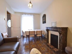 Living room (2)