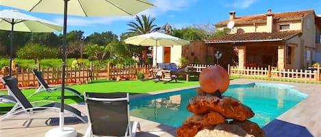 Finca with pool for rent in Mallorca