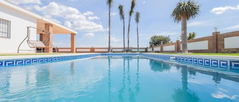 Ideal villa for families | Cubo's Holiday Homes