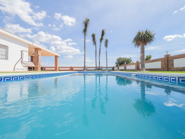 Ideal villa for families | Cubo's Holiday Homes