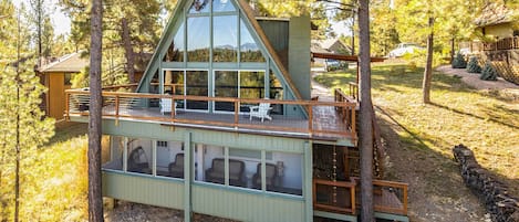 Flagstaff Vacation Rental | 3BR | 3BA | 2,841 Sq Ft | Stairs Required