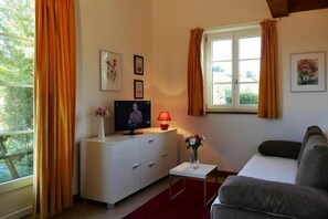 Living area. BaskoParadis