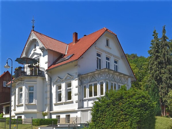 Extérieur maison de vacances [été]