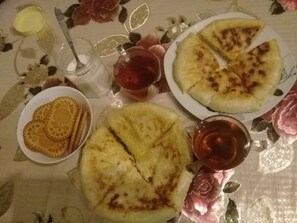 Alimentos y bebidas