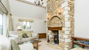 Twigs Sitting Room - StayCotswold