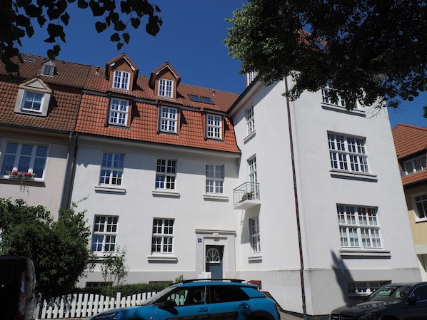 Straßenansicht