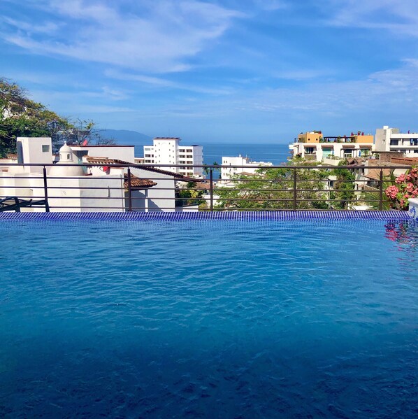 Rooftop Pool with Ocean View 