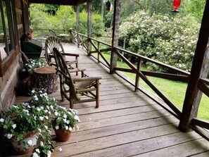 Covered porch to front door