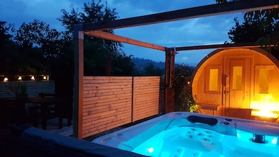 Ganze Hütte! Hüttenfeeling mit privatem Whirlpool, Sauna, Kamin, Fußbodenheizung