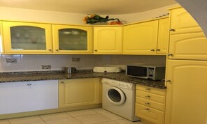 Modern kitchen