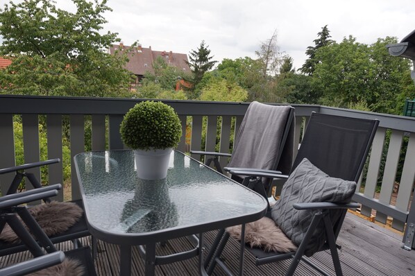 Balkon mit Gartenblick