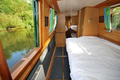 Narrowboat - Sleeps 10 - Raki Raki - 69ft