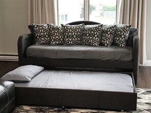 2nd Floor Additional beds - full single mattresses in day bed and trundle 
