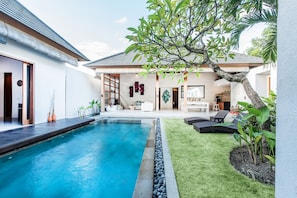 Manis, Lux 3 Bedroom Heart of Seminyak