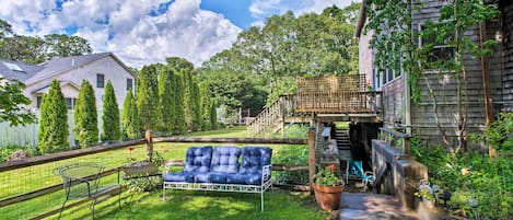 Oak Bluffs Vacation Rental | 2BR | 1BA | 1,200 Sq Ft | Stairs Required