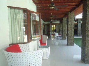 Cantik, 5 BR Seminyak