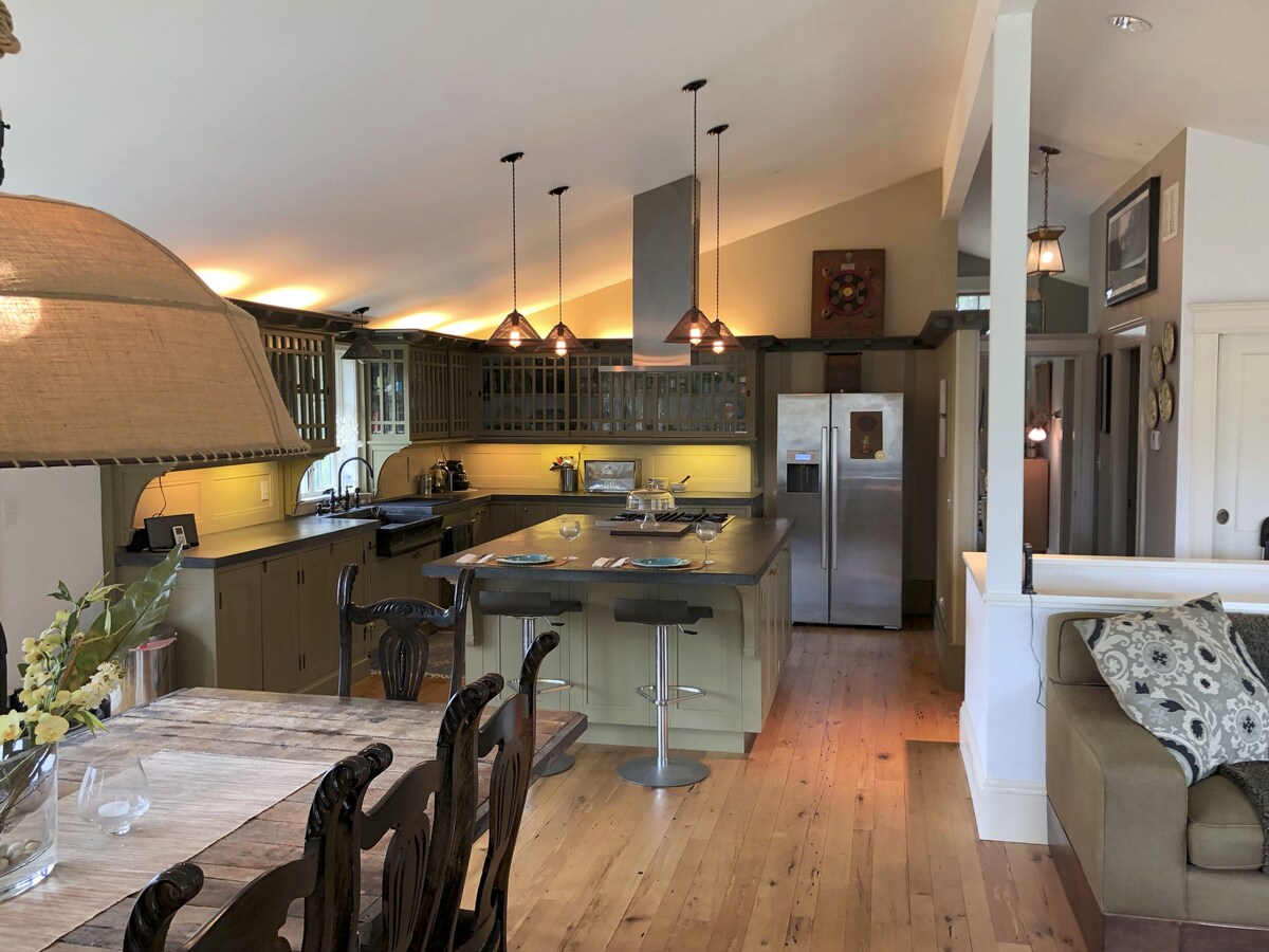 Branford Bungalow Sanctuary