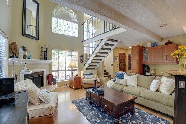 Phoenix Vacation Rental | 2BR | 2BA | Step-Free Entry | 1,050 Sq Ft