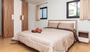 New and Modern Studio 24