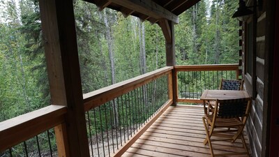 Log Dovetail Rooster Cabin - Mountain Life Getaway!