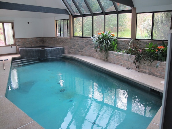 Heated indoor pool and spa for relaxing in year round. Kids always love it!