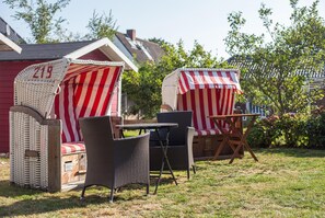 Garden of holiday apartment Wiese & Watt